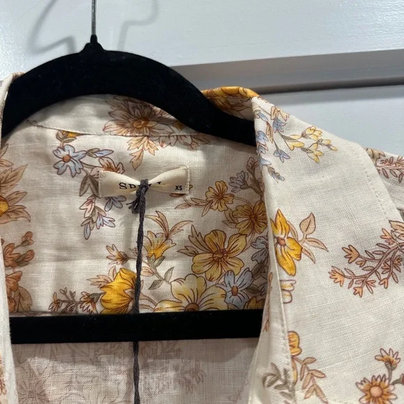 New with tags, spell linen, top, XS - Picture 2 of 2